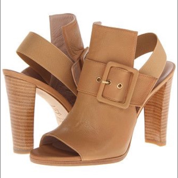 Stuart Weitzman Shoes - Stuart Weitzman sunbelt slingback bootie